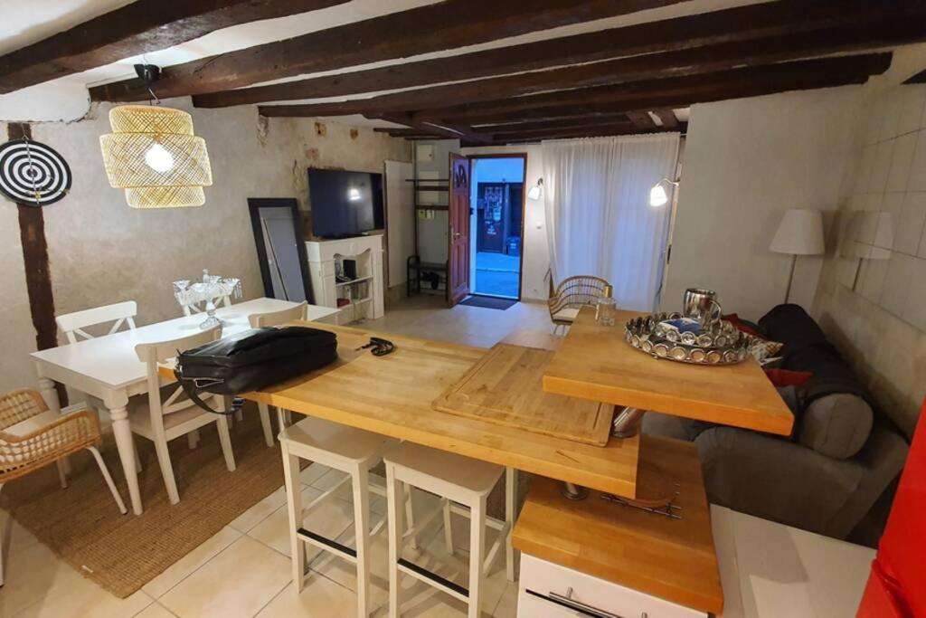 Maison Entiere De 115M2 En Hyper Hyper Centre Aux Coeur Des Halles De Tours De 2 A 7 Personnes Zewnętrze zdjęcie